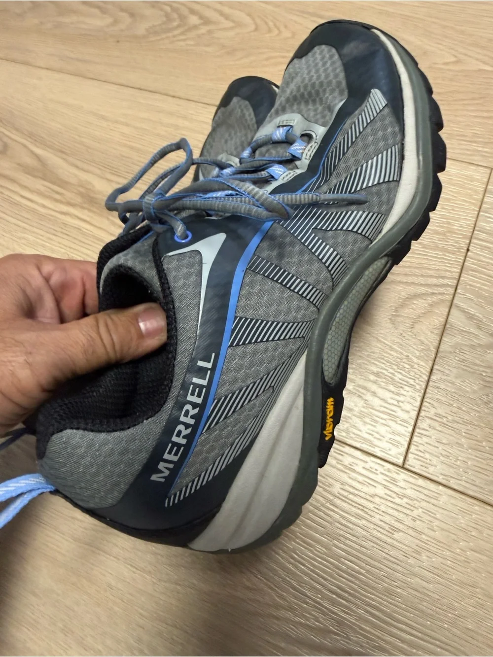 Merrell Women's Siren Edge hiking shoes in a grey and blue colorway, Size 9